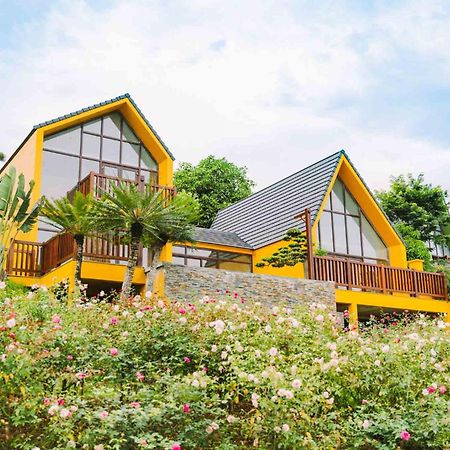 Legacy Hill Resort & Villas Hòa Bình Exteriör bild